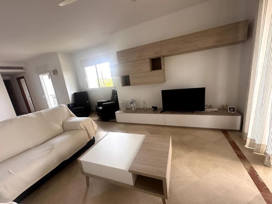 Costalita Beach Apartamento En Estepona Exterior photo